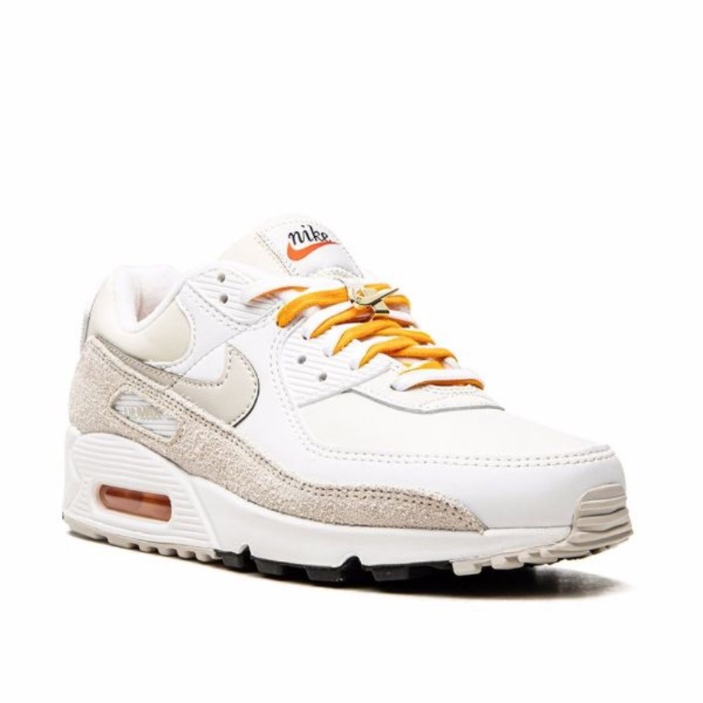 Women’s Air Max 90 SE 'First Use - White University Gold size 8.5